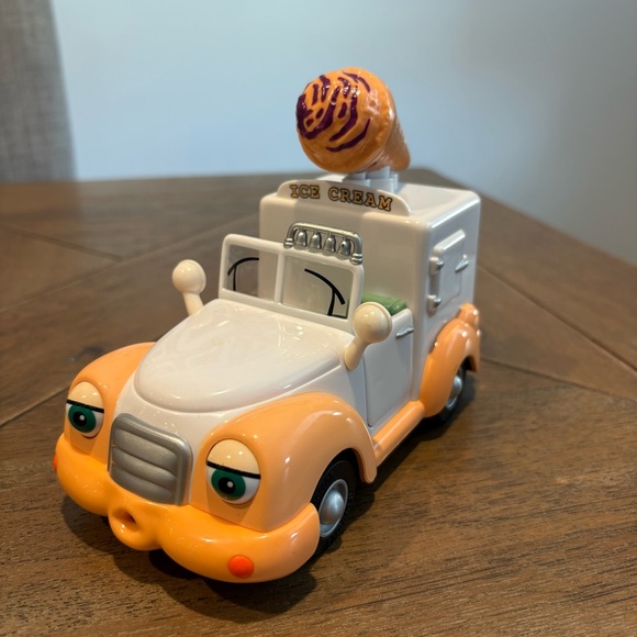 Chevron Other - Vintage Summer Scoop 2003 Chevron Cars Ice Cream Truck #34 white & orange